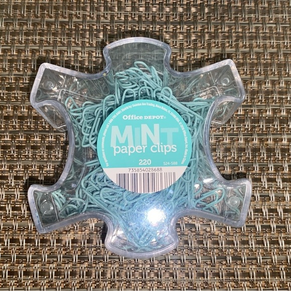 School time! NEW! Aqua Mini Stapler, Mint Small Paper Clips and Push Pins Set! - Picture 3 of 6